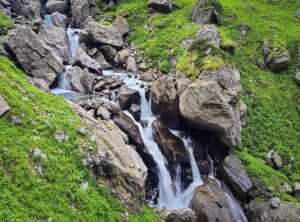 secret waterfalls trek